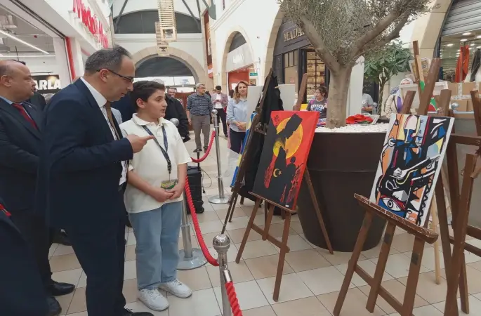 Öğrencilerin yıl boyunca emek verdikleri eserler görücüye çıktı

