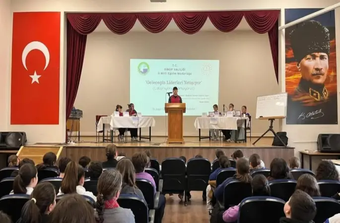 Ortaokul öğrencilerinden "mutluluk" tartışması
