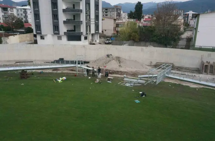 Osmaniye’de deprem sonrası yeniden inşa: 7 Ocak stadyumu %35 seviyesinde

