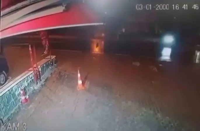 Otomobilin çarptığı motosikletli tıp fakültesi öğrencisi hayatını kaybetti
