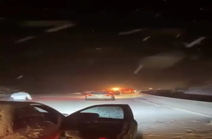 Oylat Kaplıcaları’nda 20 araç yolda mahsur kaldı
