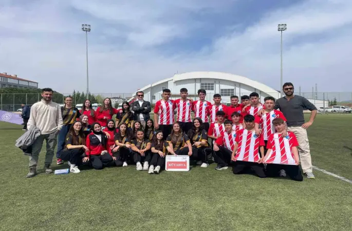 Pazarlar Spor Lisesi krikette Türkiye finallerinde
