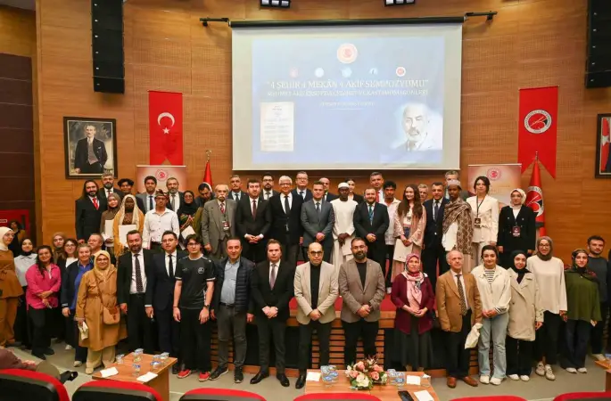 Prof. Dr. Ahmet Hamdi Topal: 