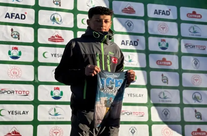 Rize’de çifte şampiyonluk: Oltulu Erhan Şahin Azerbaycan yolcusu
