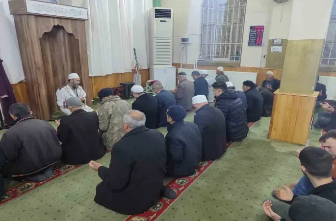 Sabah namazı buluşmaları yoğun ilgi gördü
