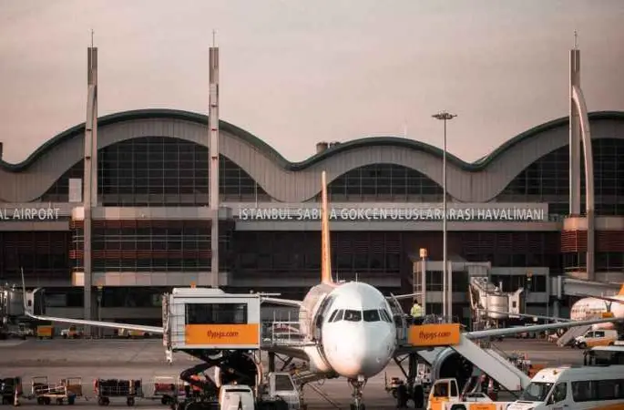 Sabiha Gökçen Havalimanı'ndan MADKOM kararı: Uçuşların yüzde 20’si iptal edildi