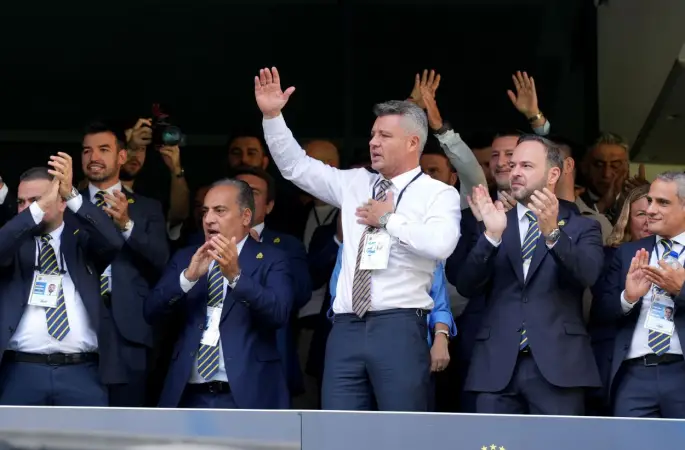 Sadettin Saran'a yoğun ilgi