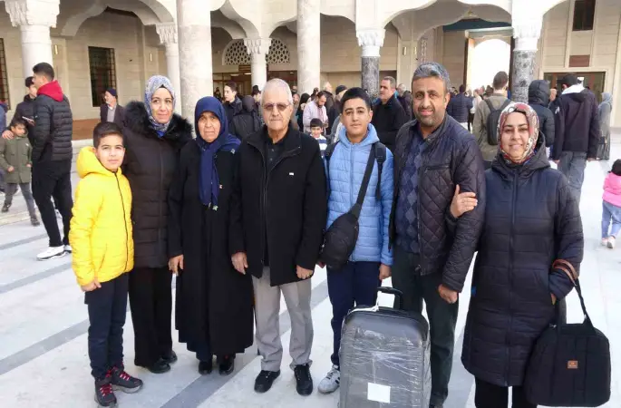 Şahinbey Belediyesi 175 öğrenciyi daha umreye gönderdi
