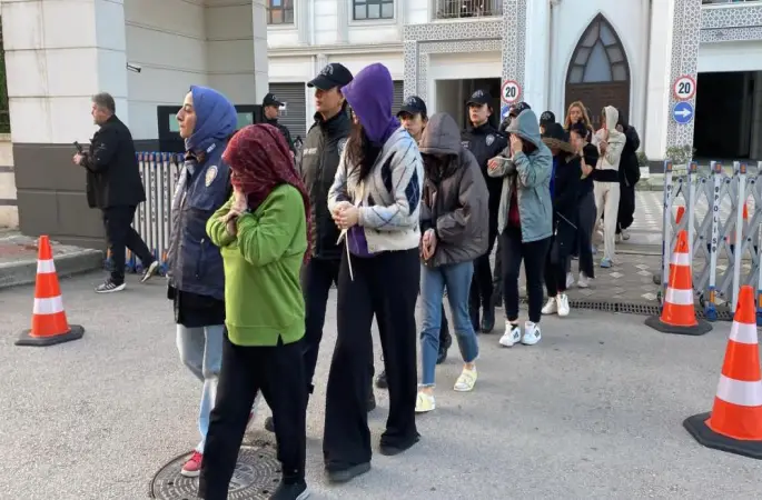 Sahte bungalov ilanıyla vurgun yapan şebekeye operasyon