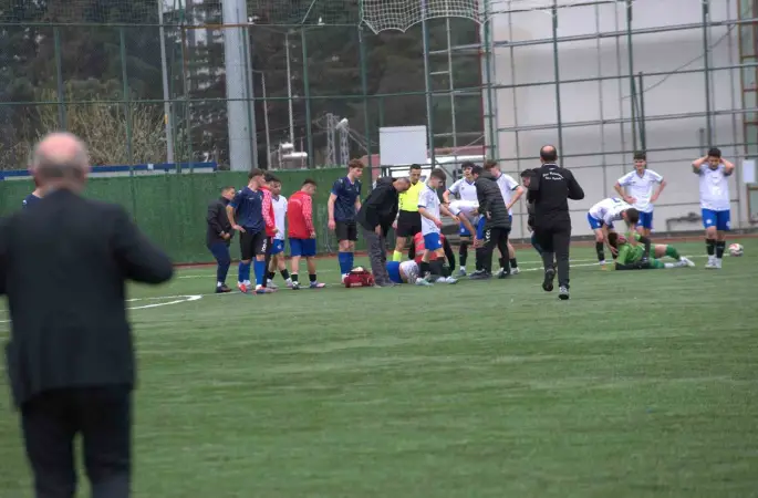 Sakatlanan takım arkadaşlarına üzüldüler, oyuna devam edemediler
