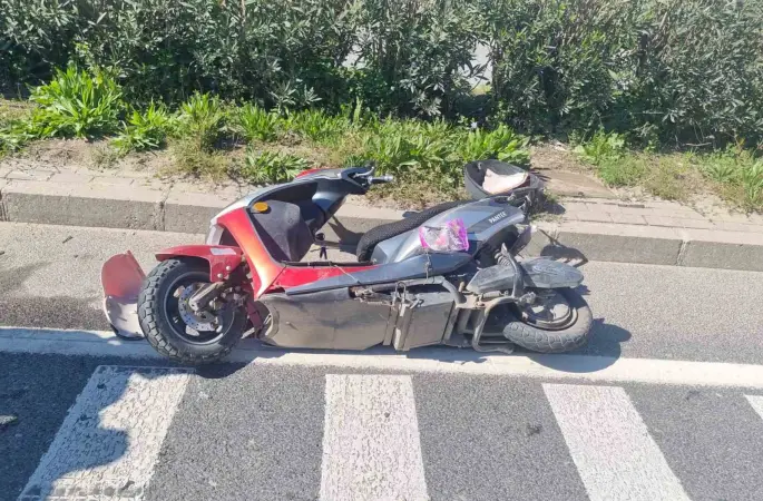 Salihli’de ekobis ve motosiklet çarpıştı: 3 yaralı
