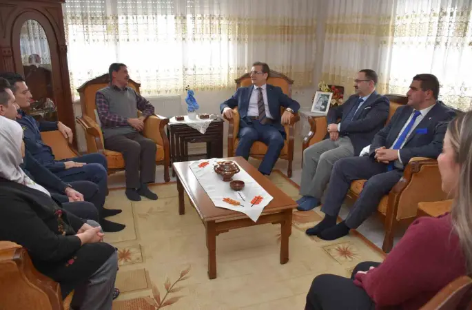 Salihli’de şehit Astsubay Ahmet Deniz Varol unutulmadı
