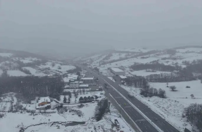 Samsun’da yüksek kesimler beyaza büründü

