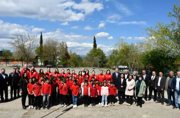 Samsunspor Voleybol Akademi’den Vezirköprü’de sosyal sorumluluk projesi
