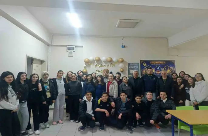 Sarıgöl’de liseliler aynı sofrada buluştu
