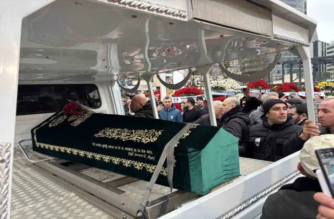 Şarkıcı Fatih Ürek son yolculuğuna uğurlandı
