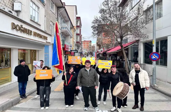 Şereflikoçhisar’da Ramazan coşkusu: Öğrencilerden Ramazan manileri söyledi
