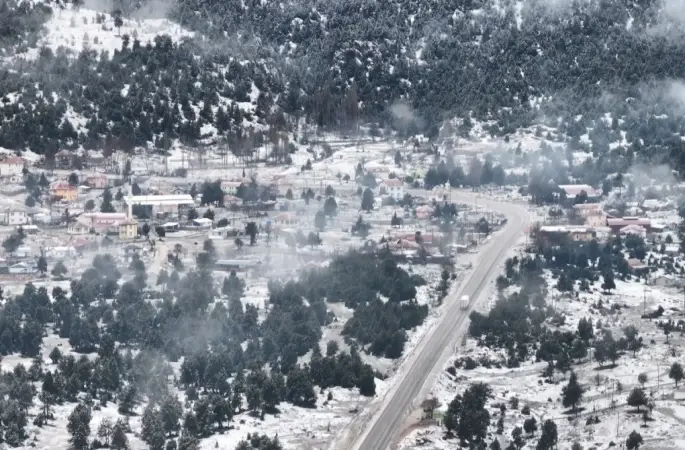 Seydikemer yaylaları beyaza büründü

