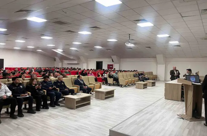 Seydikemer’de öğrencilere siber güvenlik semineri
