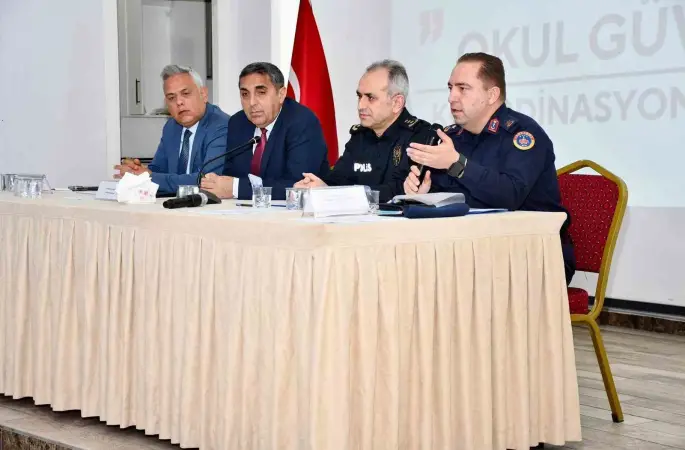 Silifke’de okul güvenliği koordinasyon toplantısı yapıldı
