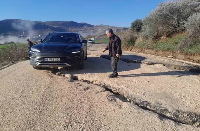 Sincik-Kahta karayolunda ulaşım güçlükle sağlanıyor
