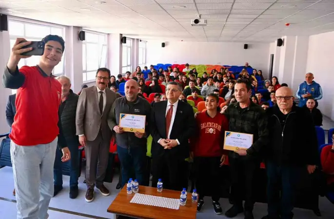 Sinop’ta ustalar deneyimlerini öğrencilere aktardı
