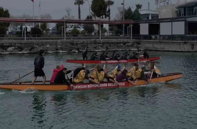 Sisli havaya rağmen kıyasıya rekabet: Dragon Boat Ligi’nde Mart heyecanı
