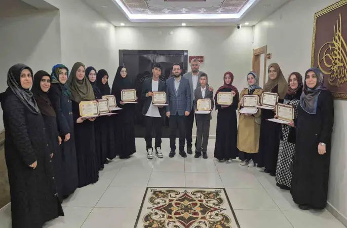 Sivas’ta 10 öğrenciye hafızlık belgesi verildi
