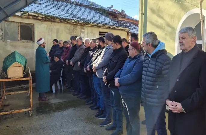 Soba faciasında ölen yaşlı adam son yolculuğuna uğurlandı
