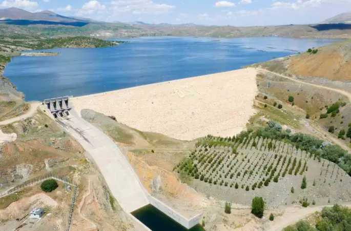 Son 23 yılda Kayseri’de suyun bereketi toprakla buluştu
