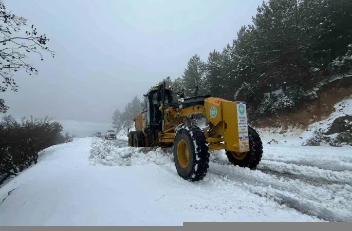 Spil Dağı Milli Parkında kar mesaisi
