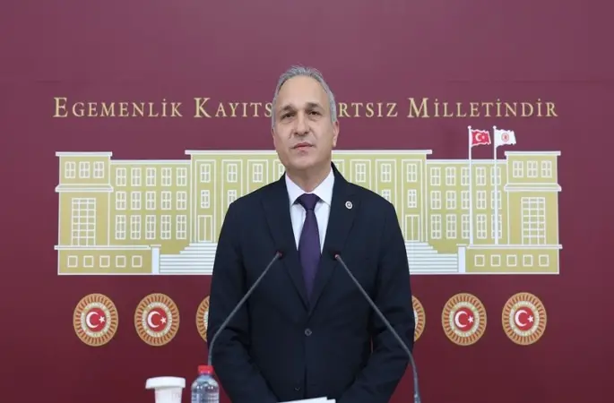 Suat Özçağdaş: "Eğitimde İdeolojik Mühendisliğe ve Kutuplaştırma Siyasetine İzin Vermeyeceğiz!"