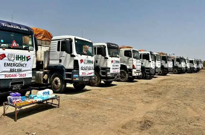 Sudan’a gönderilen 15 konteynerlik yardım malzemesi ülkeye ulaştı