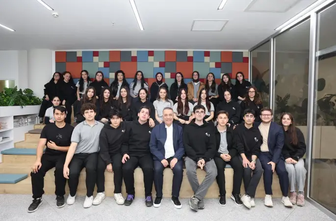 Sultangazi Belediye Başkanı Abdurrahman Dursun, gençlerle bir araya geldi
