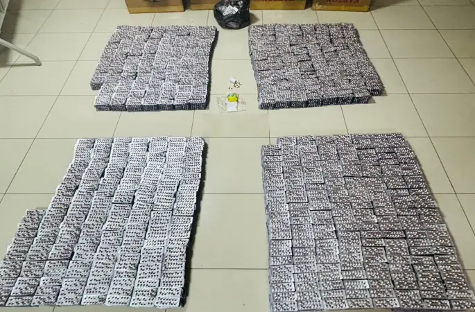 Sultangazi’de şüphe üzerine durdurulan araçta çok miktarda uyuşturucu ele geçirildi
