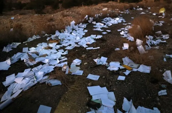 Suriye’den kaçan rejim askerleri evrakları yollara saçmış