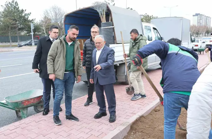 Talas Bulvarı 5 şeritli yeni haliyle hizmete açıldı
