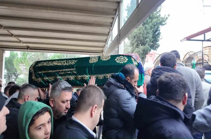 Tatil faciayla bitti: 3 yaşındaki çocuk toprağa verildi
