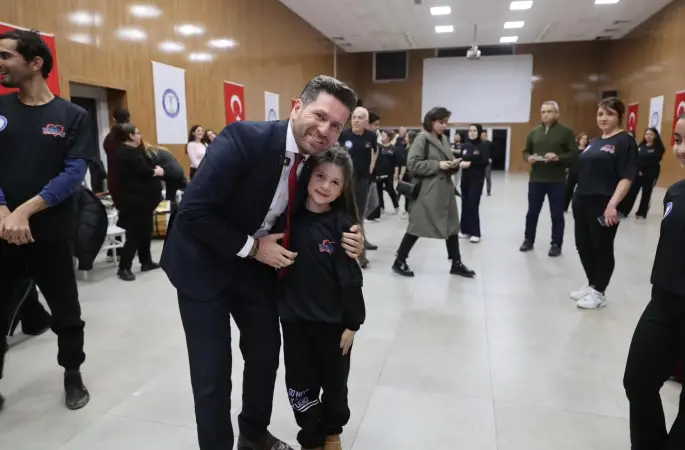 Tavas Belediyesi Halk Oyunları Kursu coşkuyla sürüyor
