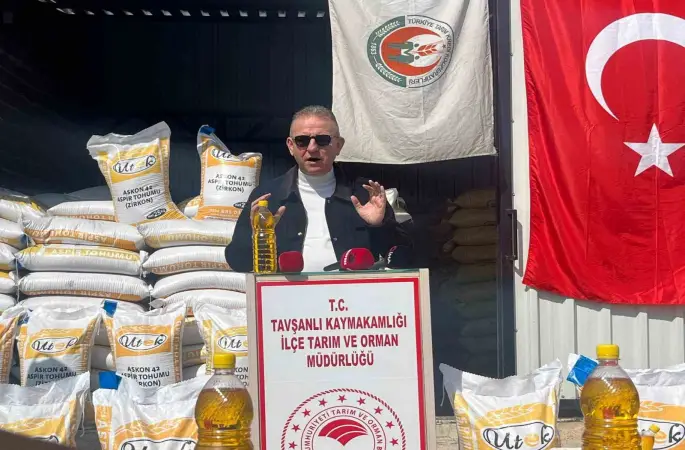 Tavşanlı’da 114 çiftçiye yüzde 75 hibeli Aspir tohum desteği
