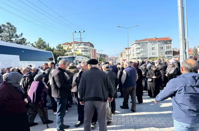 Tavşanlı’da Hacı adayları dualarla uğurlandı
