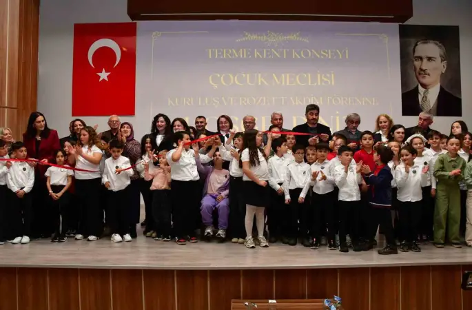 Terme’de çocuklar yönetimi katılıyor
