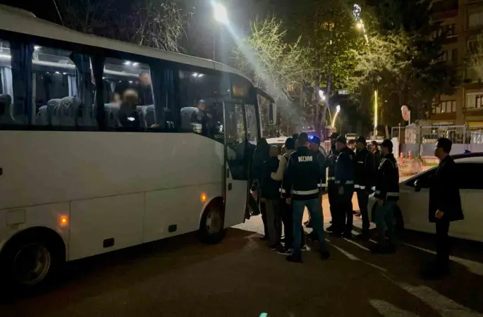 Tokat’ta ehliyet sınavında yapay zekalı "joker aday" operasyonu: 14 tutuklama
