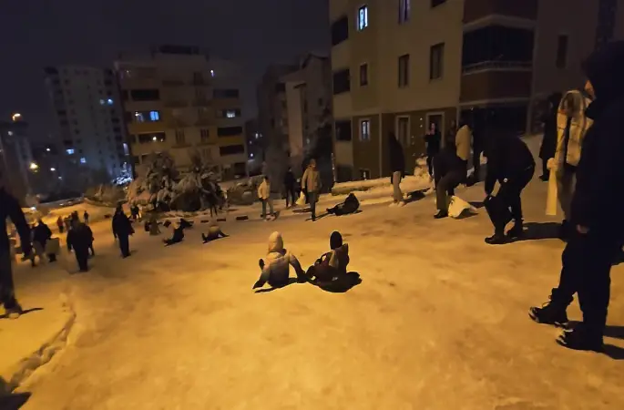 Tokat’ta ’ölümüne’ kar eğlencesi
