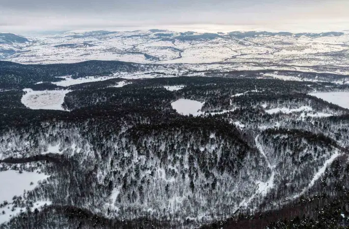 Tokat’taki Kurt Gölü’nün kış manzarası mest etti
