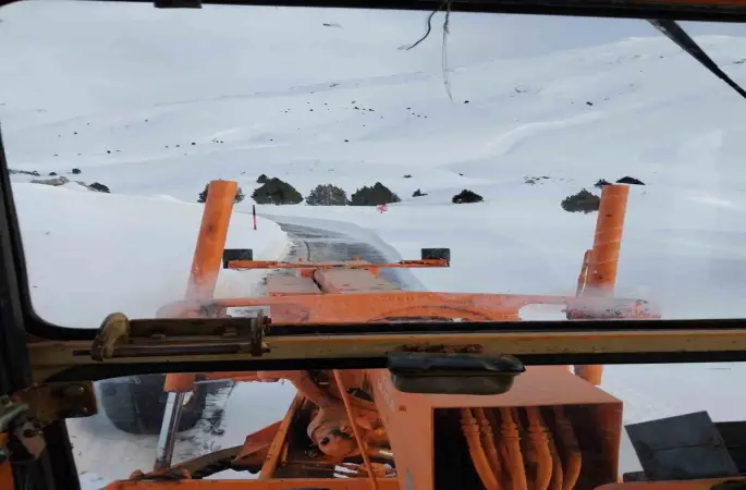 Tomarza-Arslantaş ve Tufanbeyli-Ayvat Yolu yeniden ulaşıma açıldı
