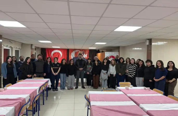 Tomarza protokolü öğrencilerle iftarda buluştu
