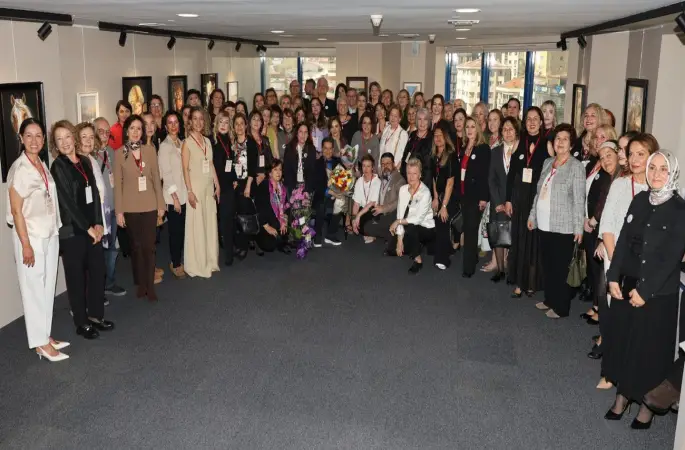 "Toz ve Işık" pastel sergisi kapılarını açtı
