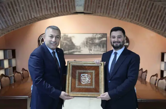 Trabzon Valisi Tahir Şahin’den Kağıthane’ye ziyaret
