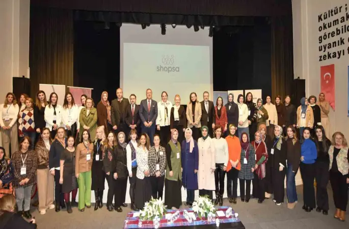 Trabzon’da kadın girişimcilere dijital pazarlama ve e-ticaret eğitimi verildi
